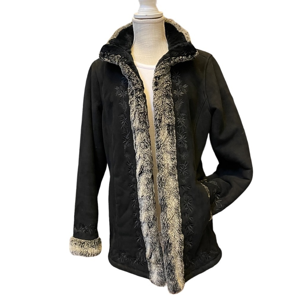 L.L. Bean Black Sharper Lining Medium Length Winter Jacket with Fury Trim Size M